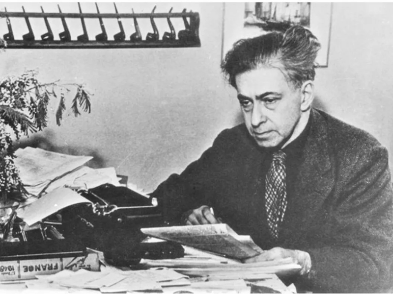 Выставка «Жизнь и время И. Эренбурга», посвященная 135-летию со дня рождения писателя